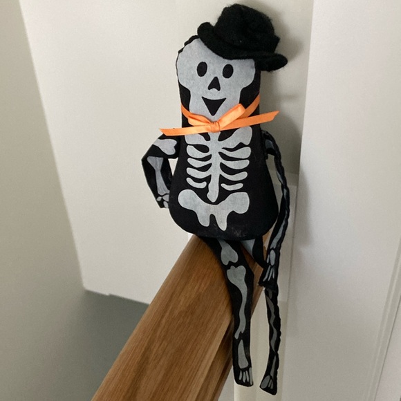 Stuffed Skeleton - Picture 2 of 3